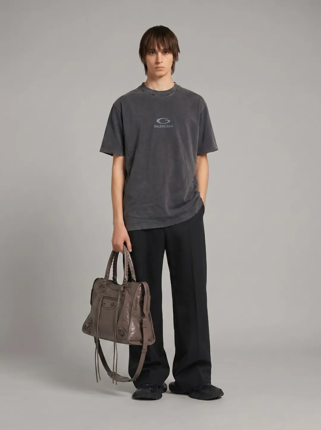 P100✨🔥 [balenciaga] 2026FW short-sleeved T-shirt Premium 26s double yarn 300g fabric embroidery process wash water spray Ma Jiu distressed color: wash water black wash water white wash water Khaki Size: S M L XL 2XL
